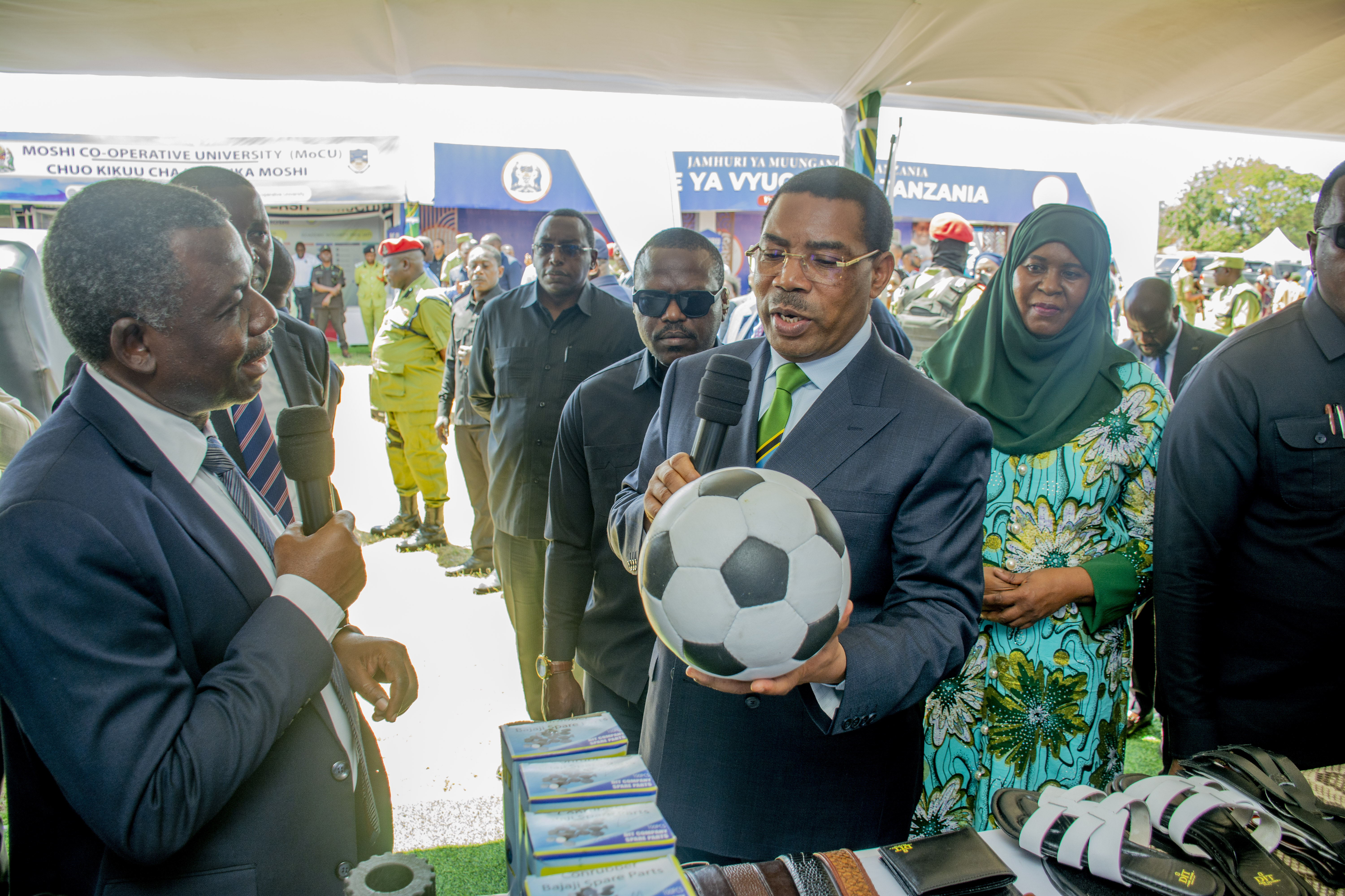 PRIME MINISTER IMPRESSED BY DIT MWANZA LEATHER PRODUCTS